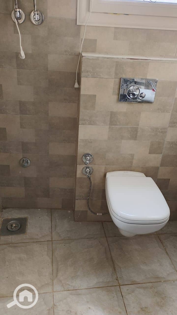 8 ccb6de91-c9f7-4e94-8707-966827379547. jpg