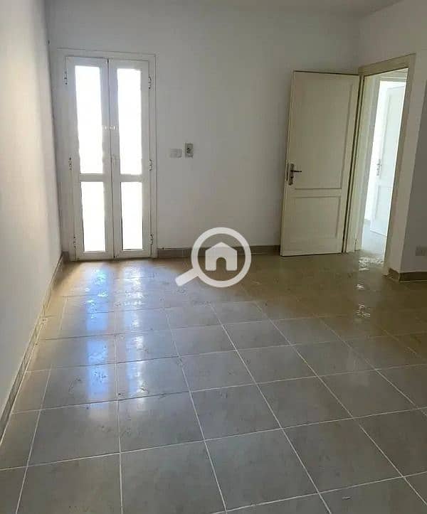 4 e823fc70-ac09-4f07-bb08-9f13668278cc. jpg