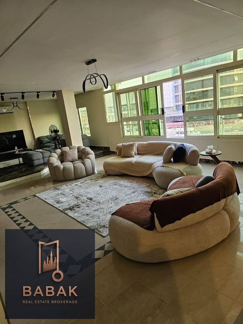 24 87de2dc3-e991-4035-8323-8675dbf73fc8. jpg