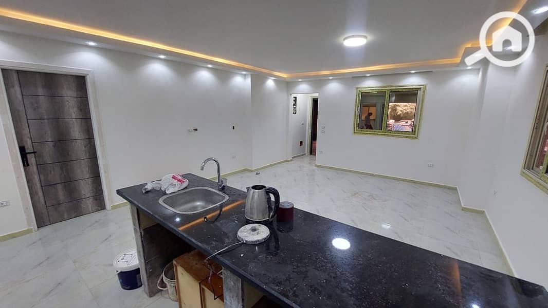 7 5747df21-0bc4-44a2-a6c0-f34b90d0eb5e. jpeg