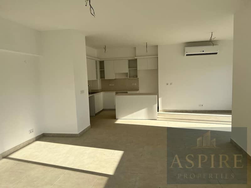 2 WhatsApp Image 2025-11-27 at 18.22. 45_94a7997b. jpg