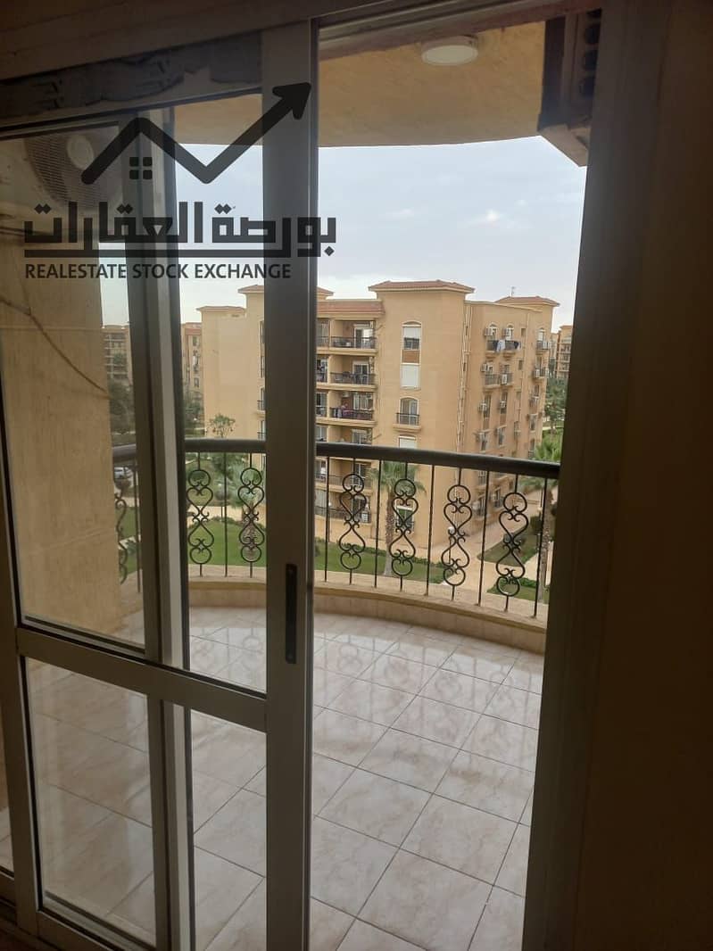 12 b0edff5c-0eb2-41fe-a4e7-49ad6b85ead4. jpg