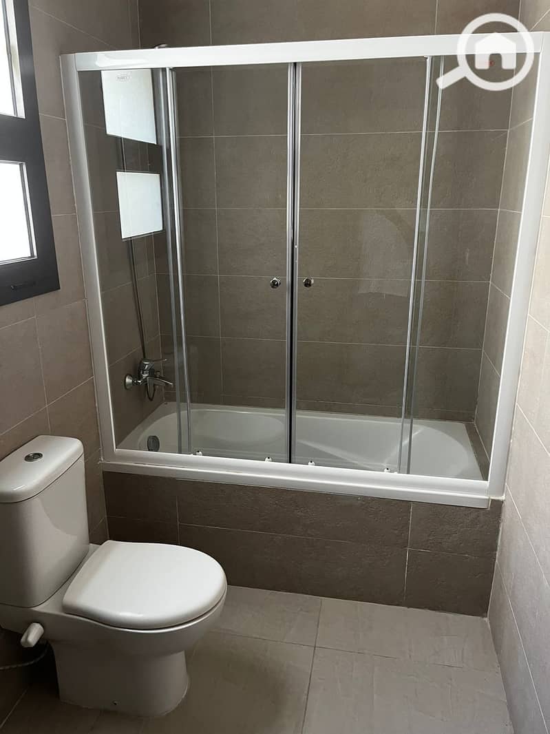 8 ec7a4549-0b2e-49a6-b033-7a81f5cb167f. jpeg