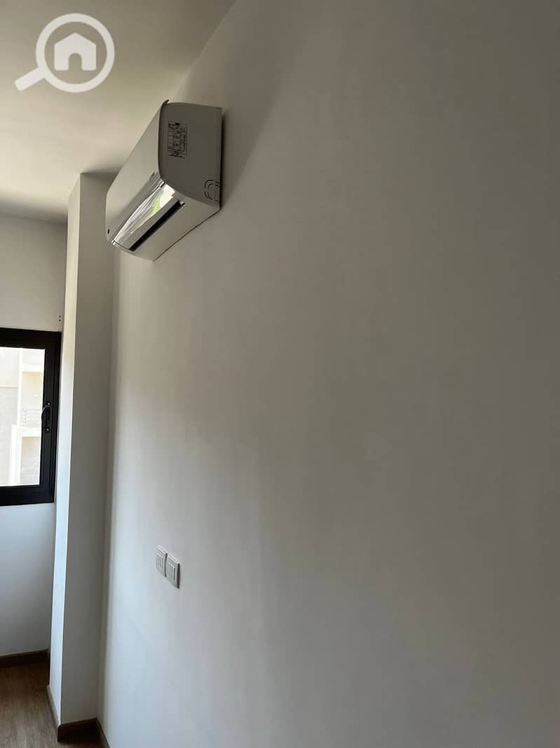 11 d2dc36c2-e0c6-4421-a075-0a6cb0465f57. jpeg