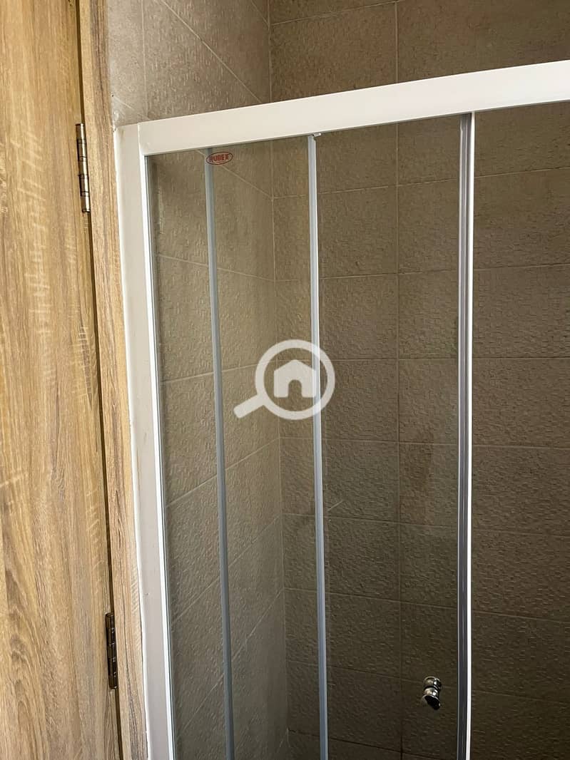 14 e5e8eab6-08a6-421e-92cd-c918f09e3219. jpeg