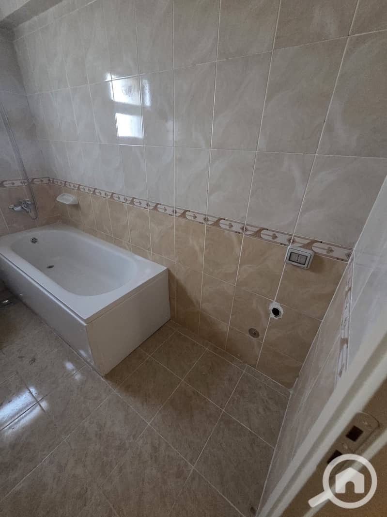 9 e2cc31b6-7f31-4691-8d21-a03e71332af9. jpeg