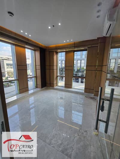 مکتب  للايجار في مدينتي، القاهرة - WhatsApp Image 2025-12-27 at 1.28. 09 PM. jpeg