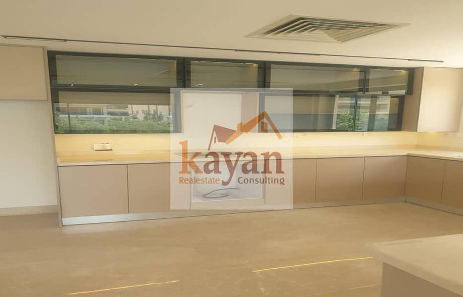 9 e165f452-2d71-4b8f-bb1a-ef79d395a4bb. jpg