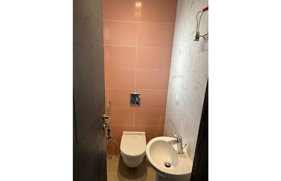 10 WhatsApp Image 2025-09-25 at 4.21. 59 PM (1). jpg