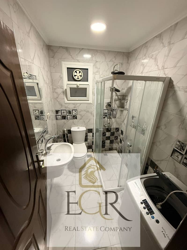 5 8755f415-fa7c-45d5-8e84-49d9602d64c3. jpeg