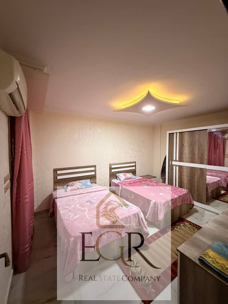 12 e4a97212-5c24-45e1-8428-483ee7b3449b. jpeg