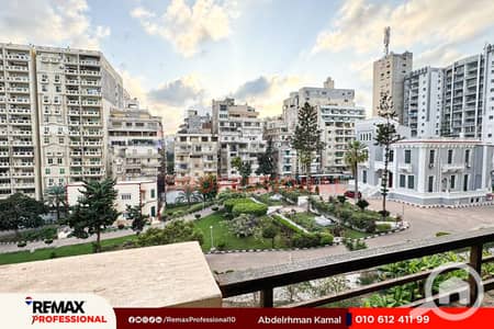 شقة 3 غرف نوم للبيع في جليم، الإسكندرية - 1. jpg