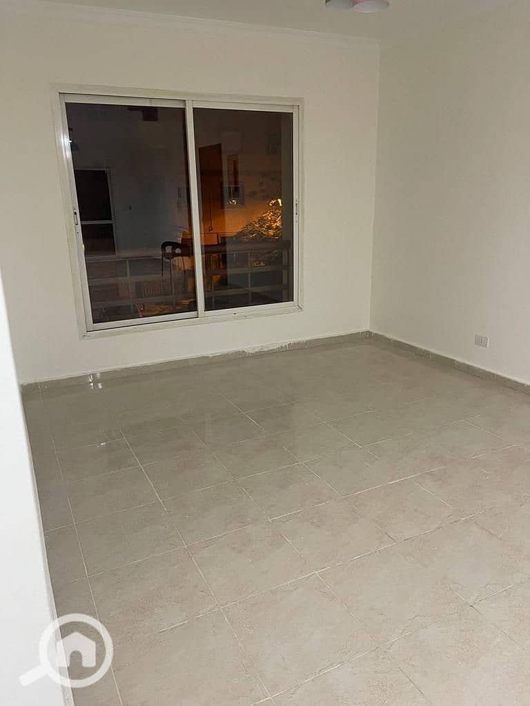 8 2981c87d-5ecc-4932-b743-7292458cbcda. jpg