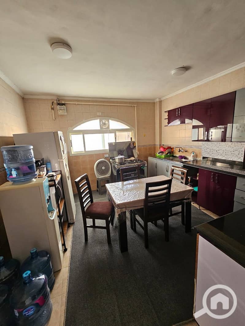 6 c8a31e1d-c158-4a12-a3db-d1485bd1a880. jpg