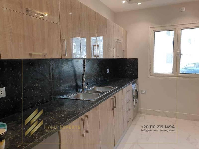 8 c8fb5d95-9809-4950-8a77-27653c668941. jpg