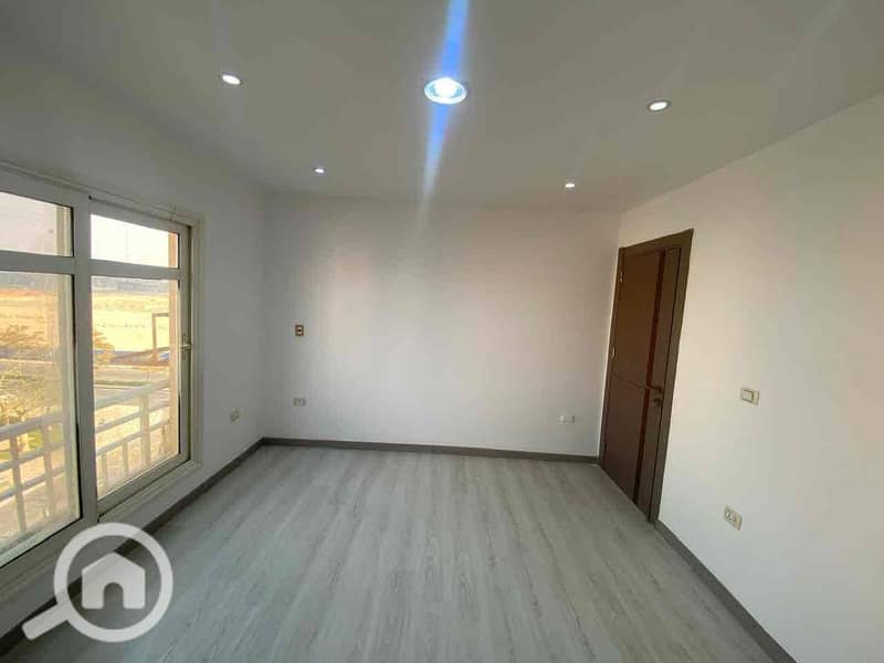 5 f6c39ea0-f6c6-4576-915a-2584e691b581. jpg