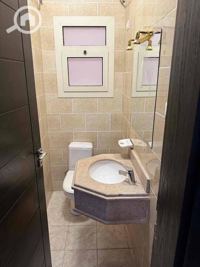 14 ccbef389-cd2f-4bd4-a486-699ae4db2b86. jpg