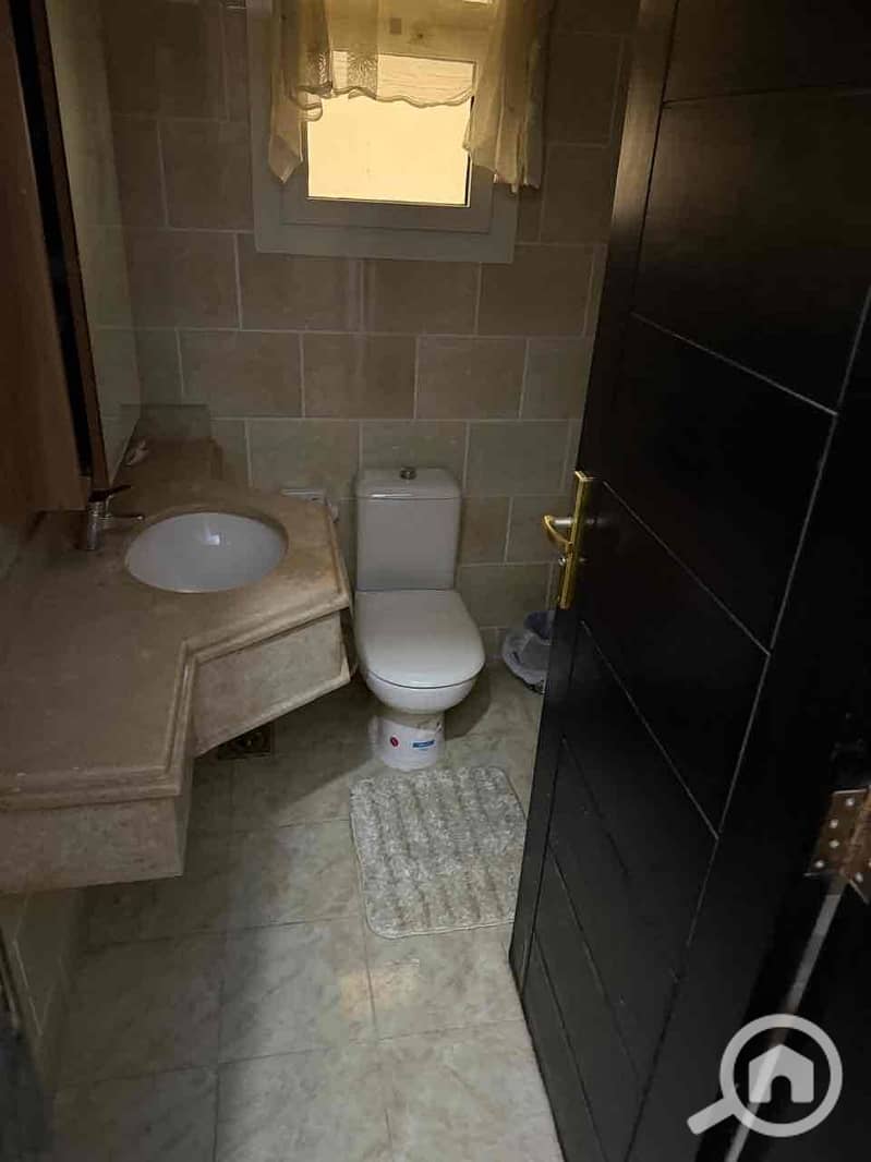 16 d25fd50f-1ae8-440b-b9cb-3143d03d966f. jpg