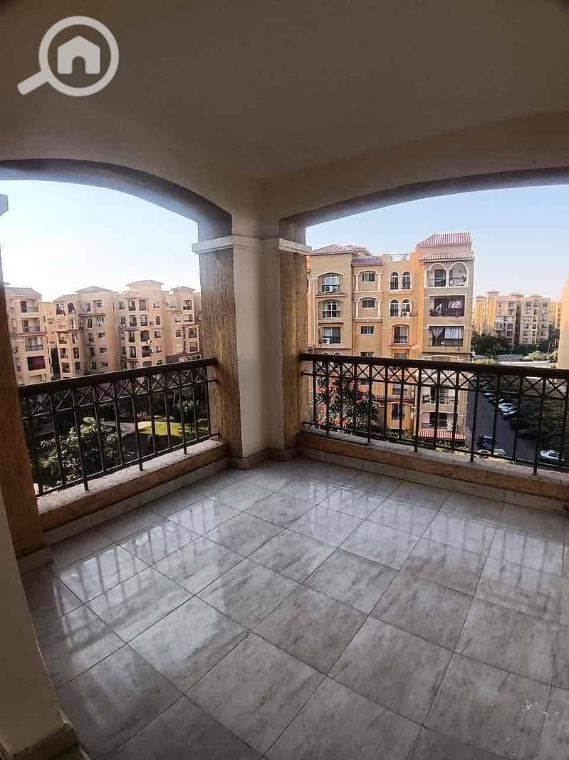 2 38365ff8-ce73-4ba7-b700-de8e55fd49e5. jpg