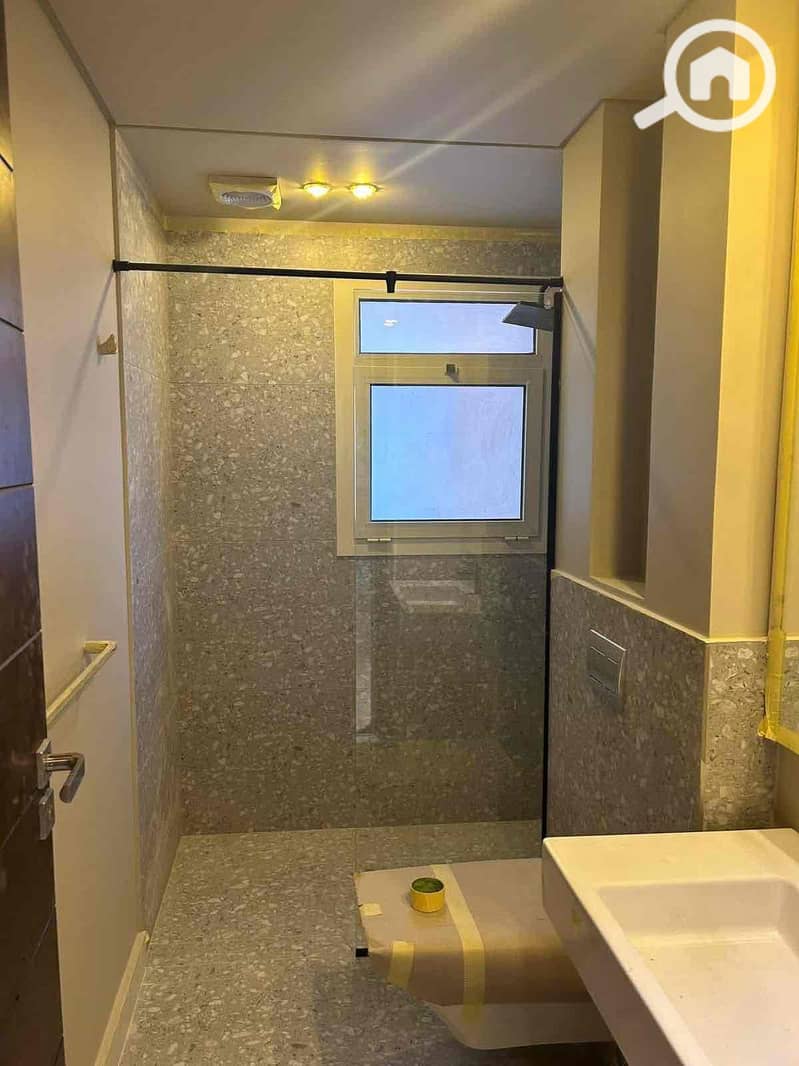 3 be78027c-fd4d-4917-a1c0-aebaf4e57147. jpg