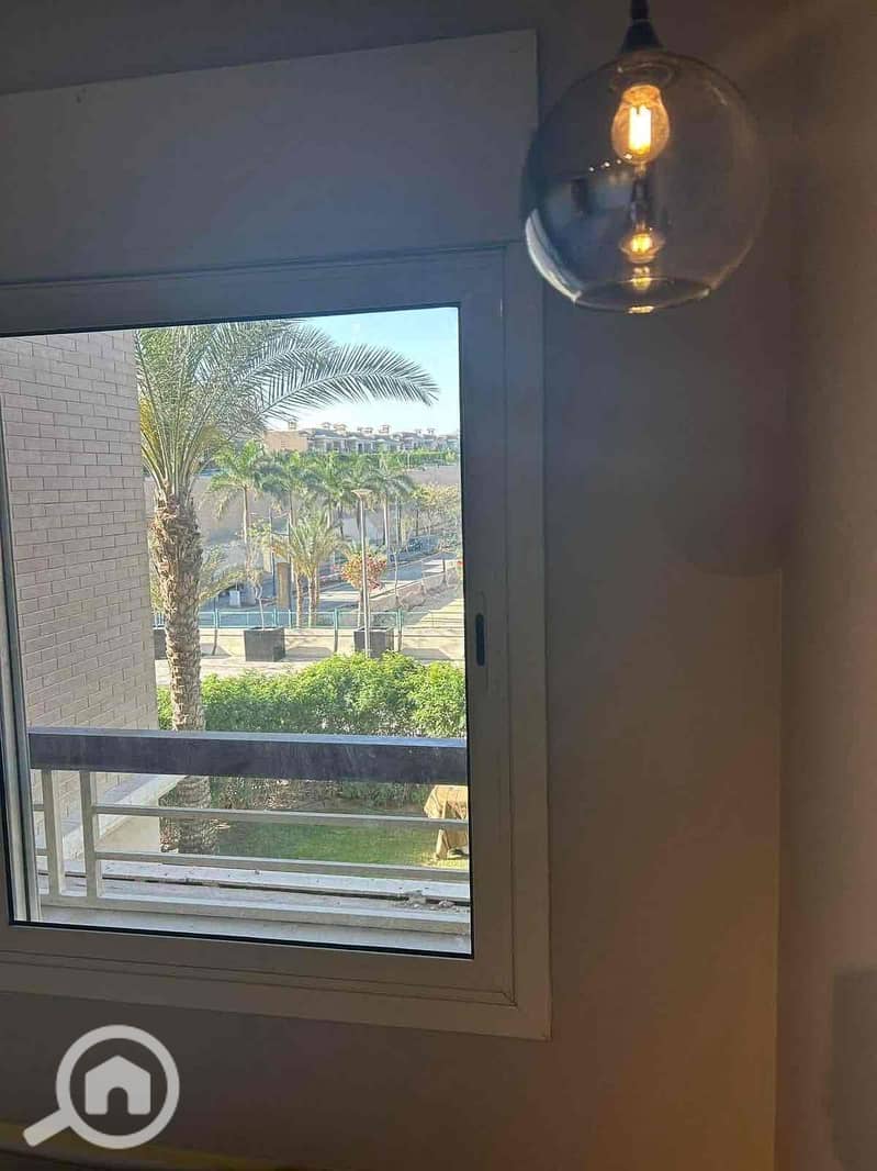 8 9ec4a1cc-bb67-4383-8fa5-43a3cb4ba74f. jpg