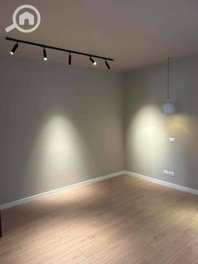 10 c247dc8e-a27f-429c-9f1d-c2aed5dbefc2. jpg