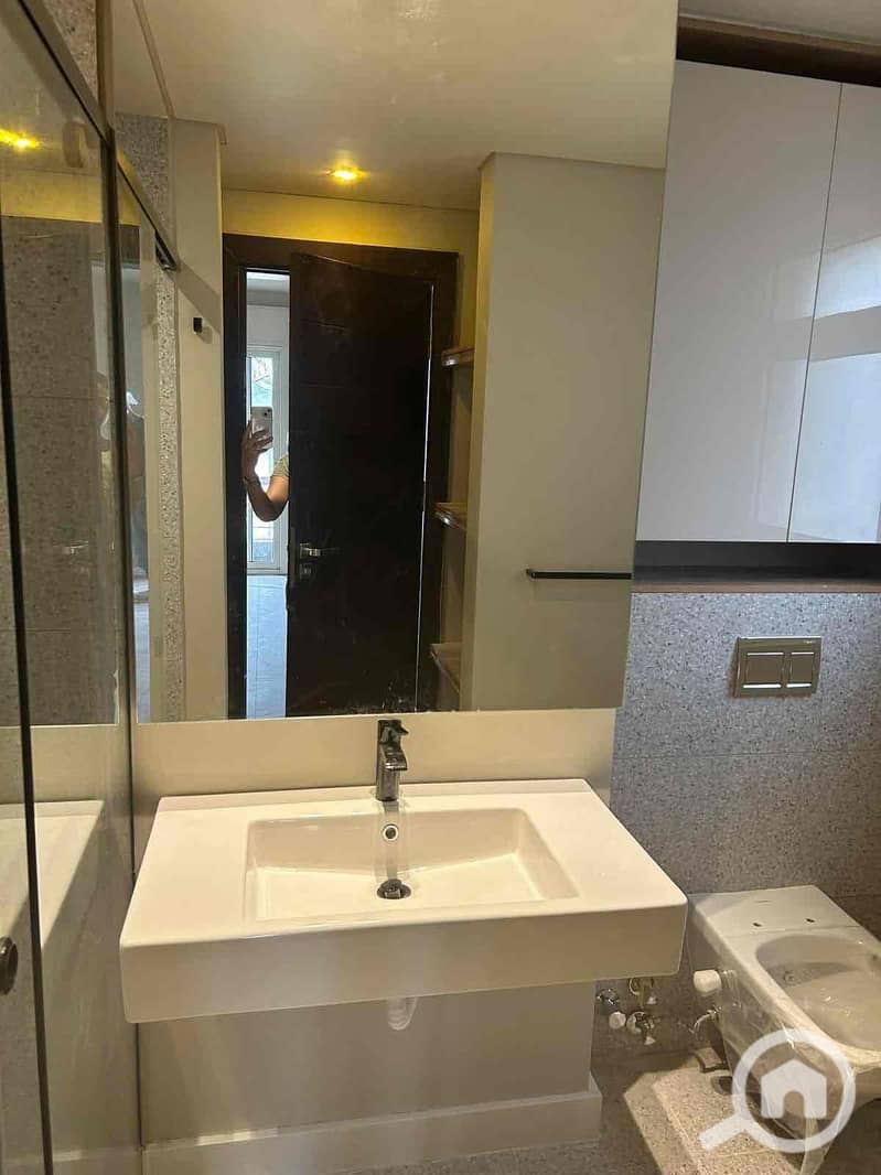 14 9f973c48-ffef-4a5b-81f9-19557b94b12f. jpg