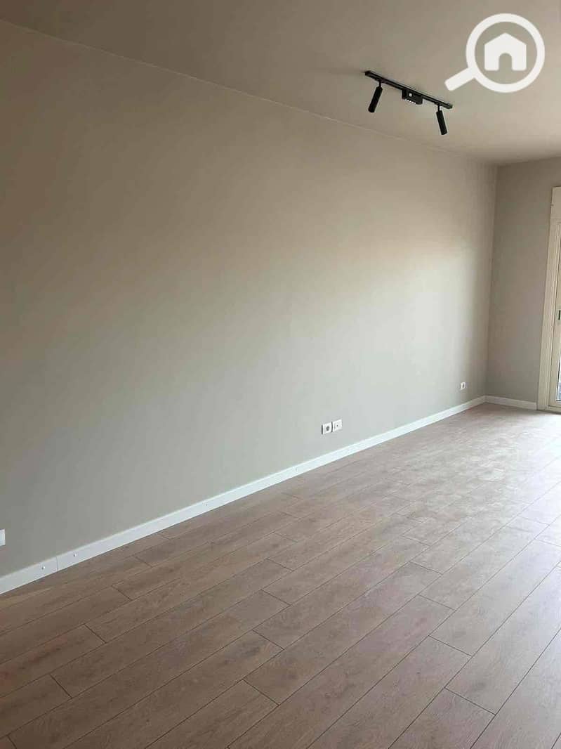 15 f6d6c4b8-b802-4e51-b7a3-17fd7de06413. jpg