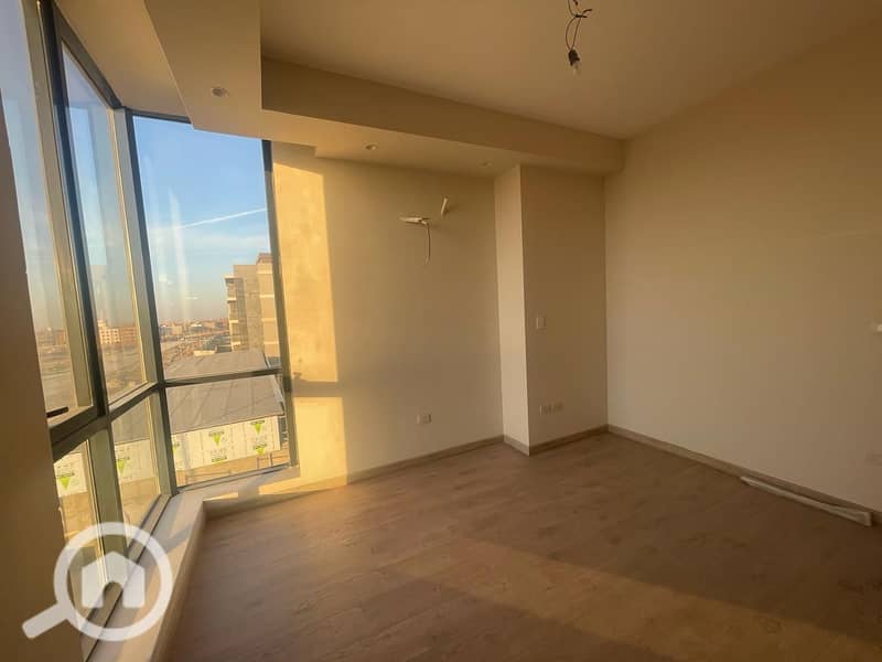 18 WhatsApp Image 2025-12-14 at 15.18. 07 (2). jpeg