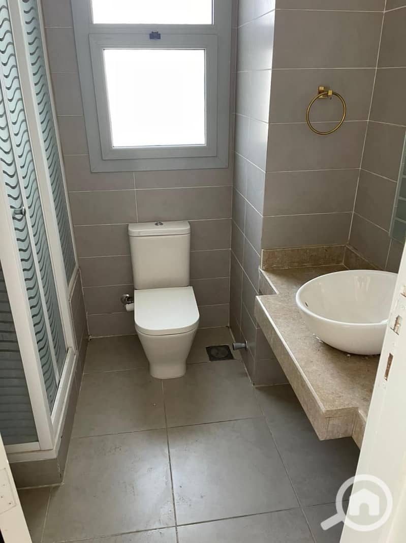 5 WhatsApp Image 2025-04-10 at 12.06. 42 AM (2). jpeg