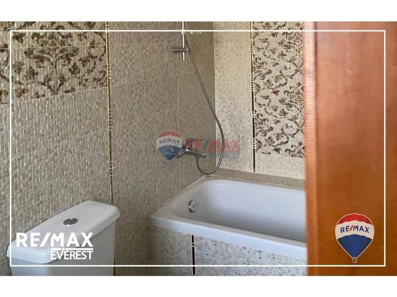 6 9d88eabf-08c6-4ba3-bd4d-00d708caf2d1. jpg