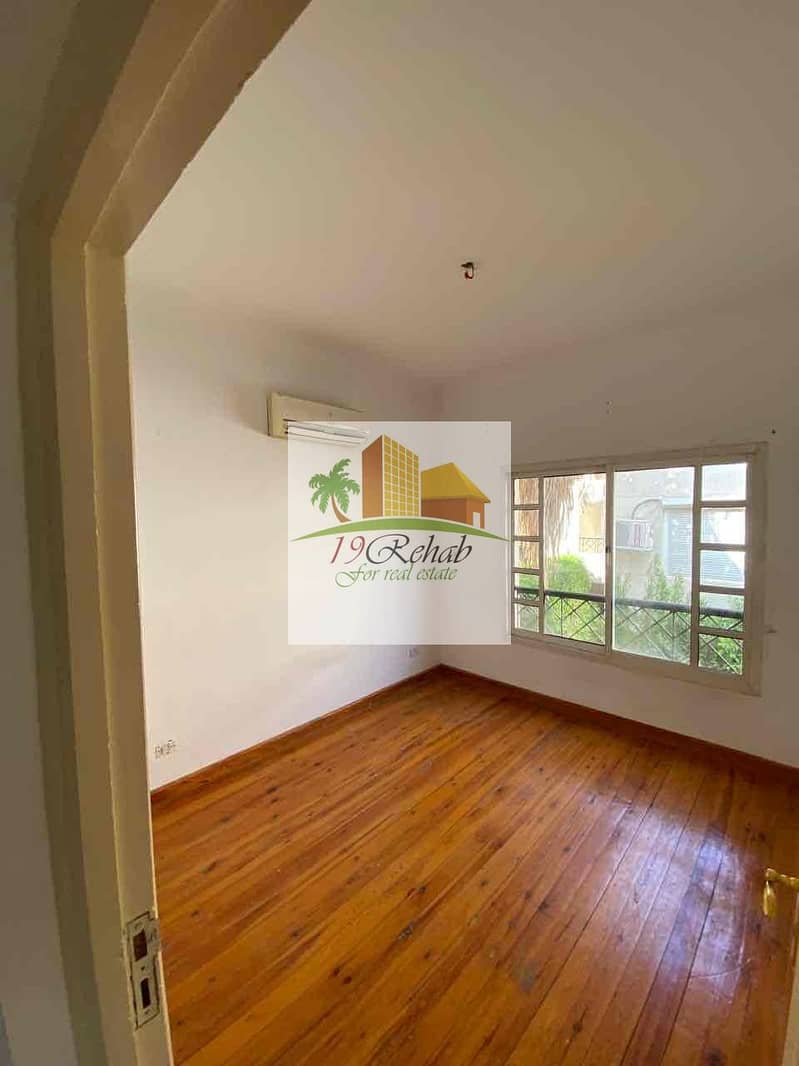 12 5dd5b16f-8cb7-4cba-b5cf-1b262dcb5d29. jpg