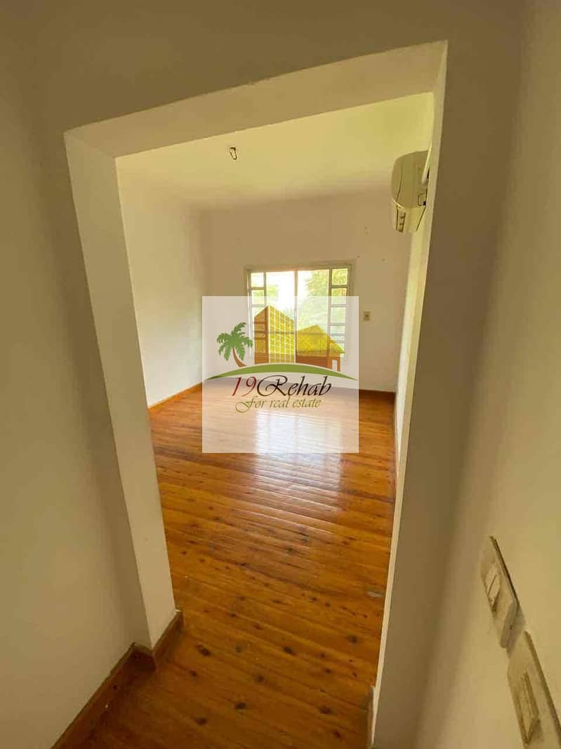 15 59e9254f-3705-42a3-aeb8-2c8f24c2dae6. jpg