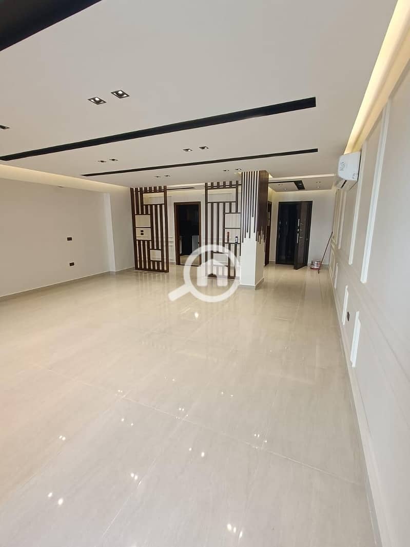 3 0a26e005-8d1b-4e68-b4e2-2b21cc560f2c. jpg