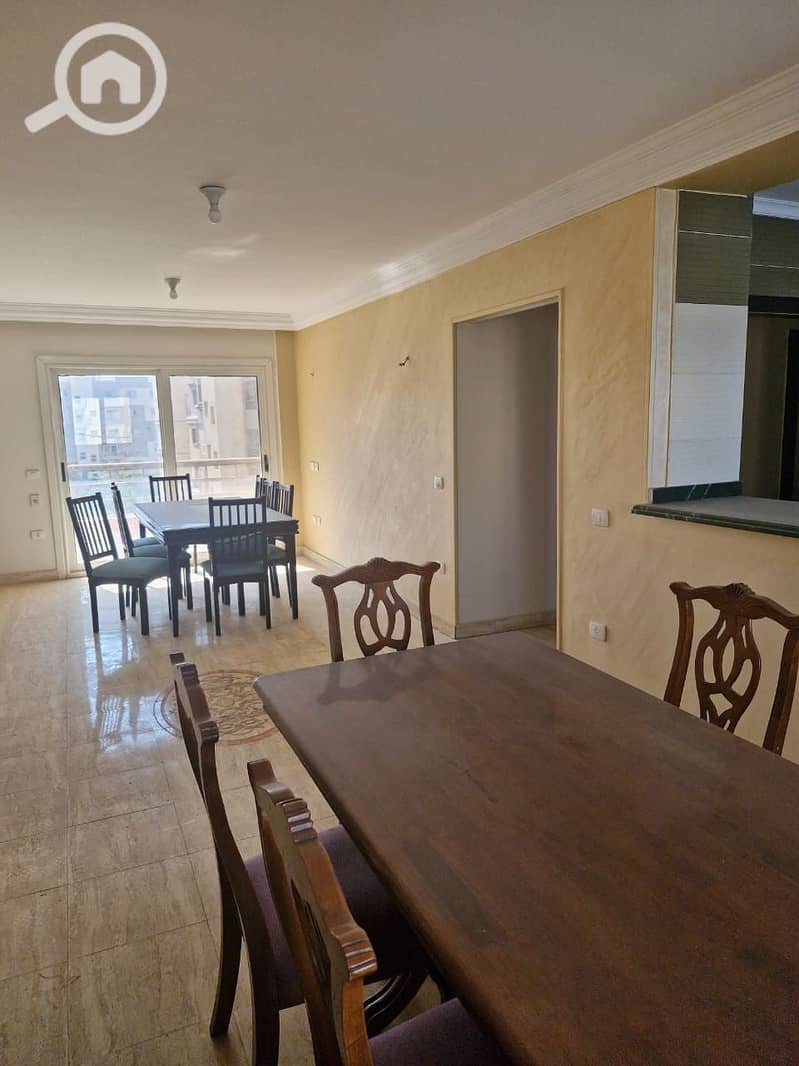 10 bd7ead22-5bdf-4a42-93d8-3a0d252a795f. jpg