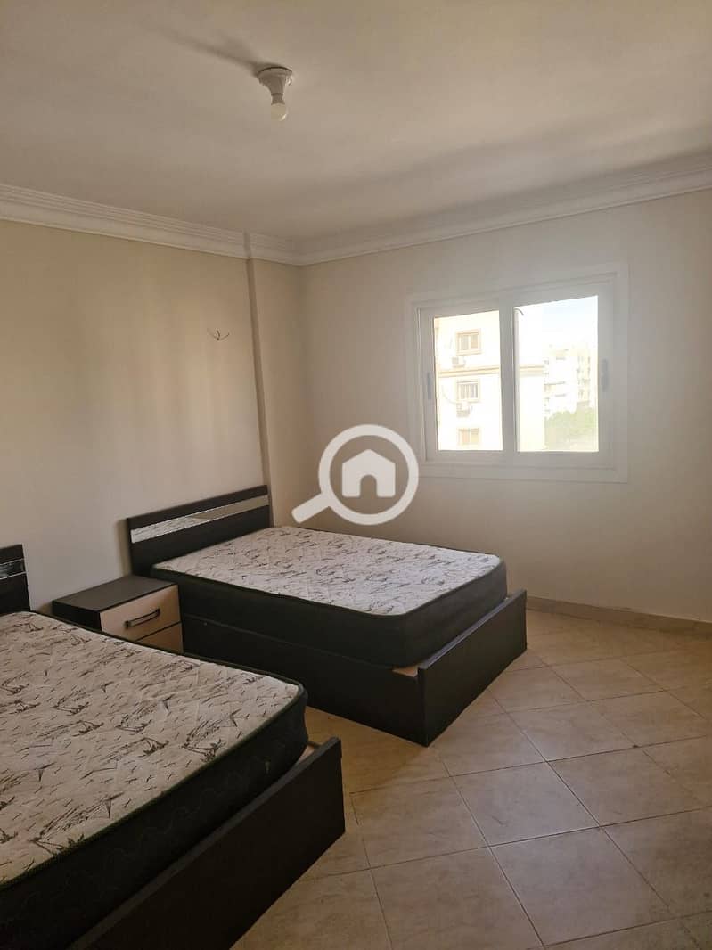 12 eb52cc93-c603-49db-ae0b-e623a0e4879d. jpg