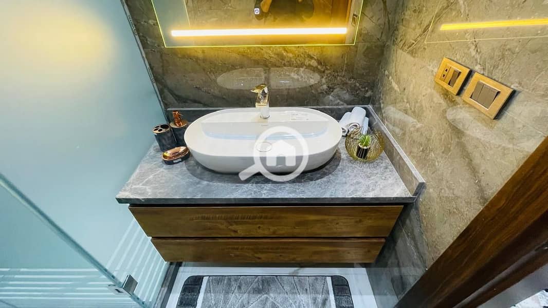 22 WhatsApp Image 2025-12-14 at 18.47. 54 (2). jpeg