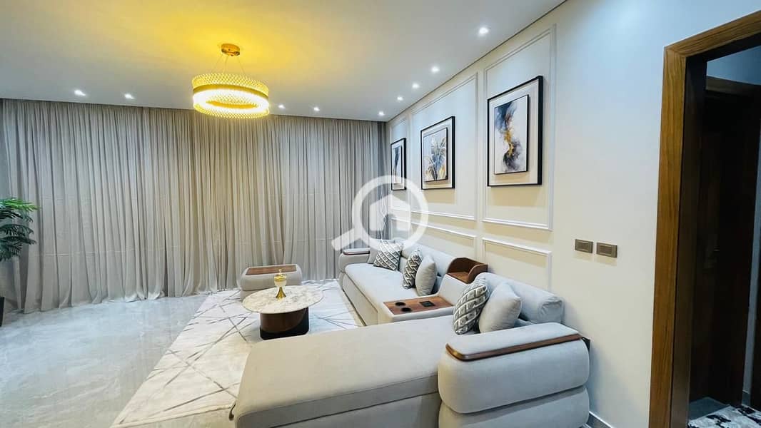 27 WhatsApp Image 2025-12-14 at 18.47. 56 (2). jpeg