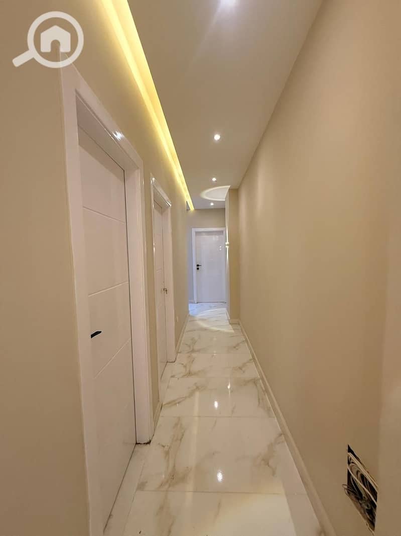 6 17db40a0-d93b-4efc-953f-276bd954757a. jpg