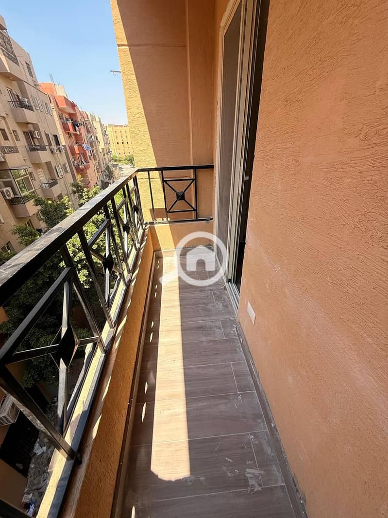 17 0cd5f303-495a-4515-b049-5ae38bcb3b1d. jpg