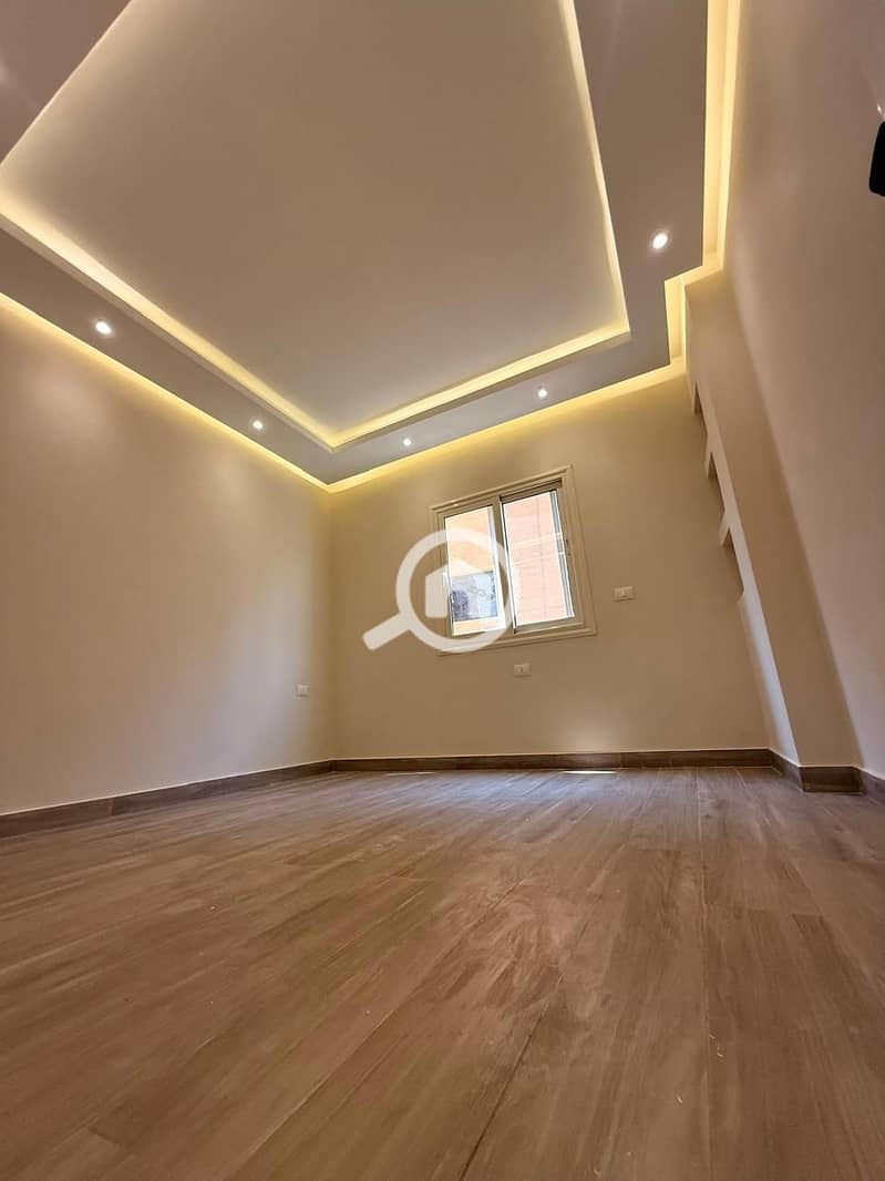 22 af04100c-a0bb-4903-97e3-cafafb08acf8. jpg