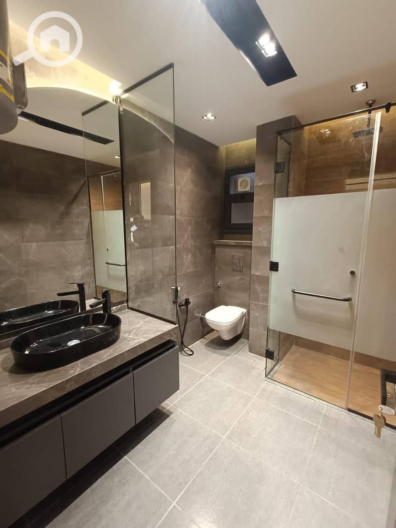 5 f34dcb36-7b8b-471a-b3ba-1ec1f1092362. jpg