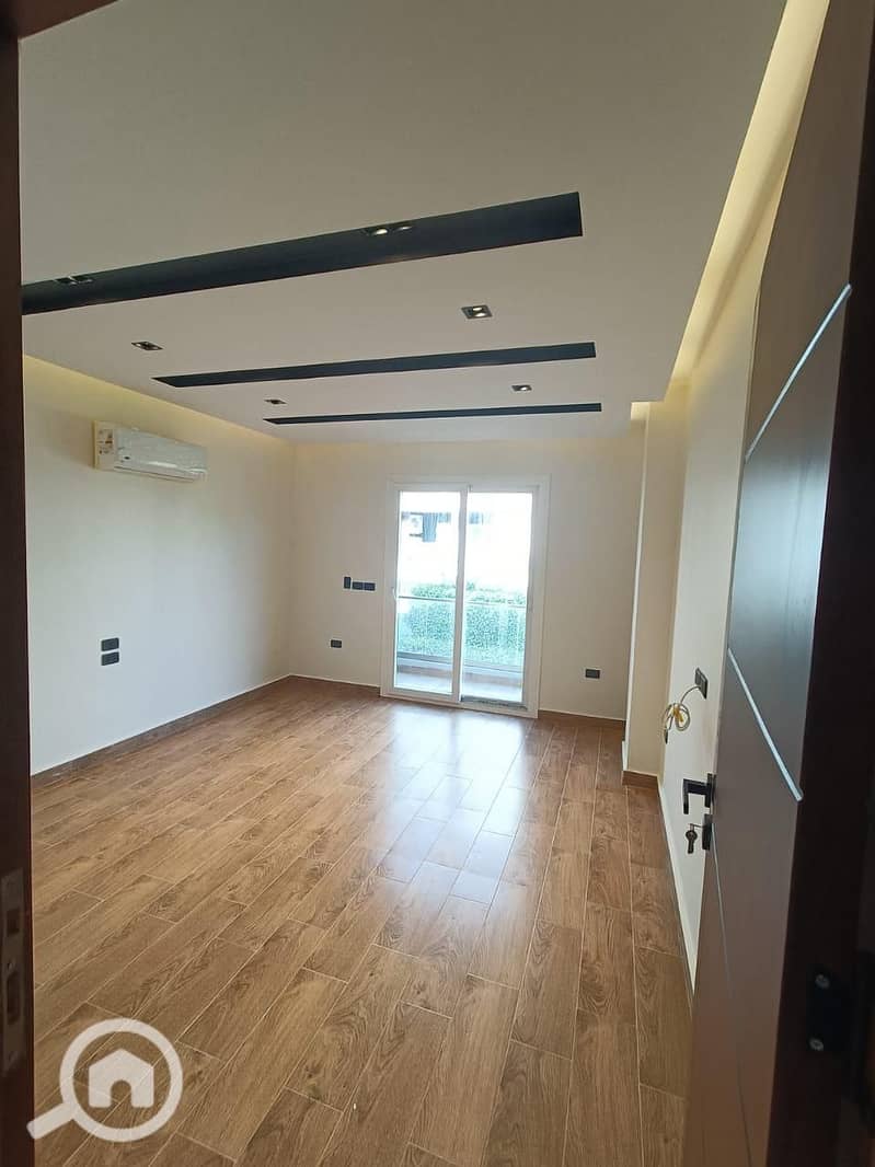 11 c651f398-d7bd-43e4-a91b-0d9f08c8c4ee. jpg