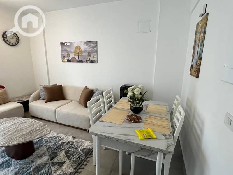 2 d889ed48-4aa3-4944-92d0-f386831987c1. jpg