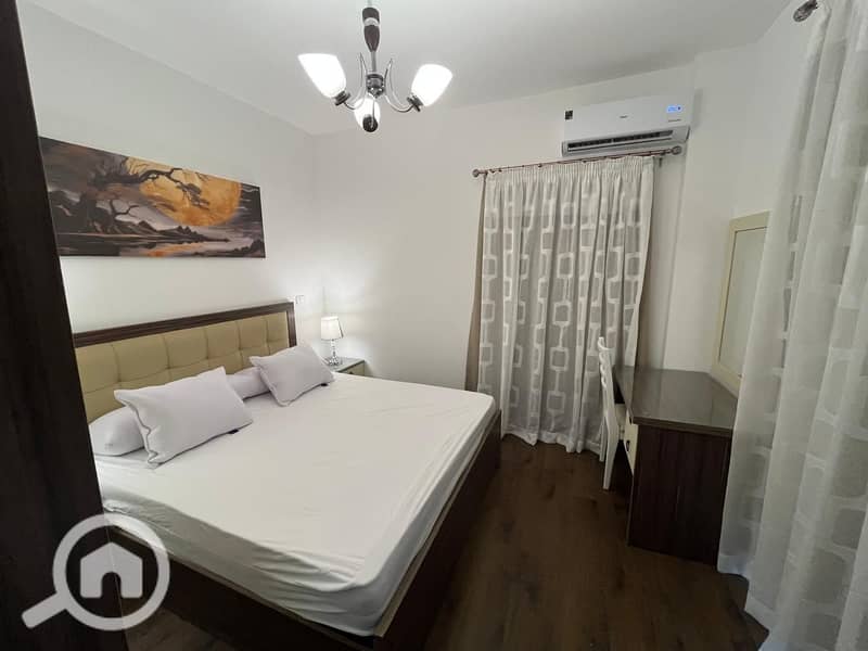 8 77bb6d74-9104-44a1-8ff0-59d7ff2480aa. jpg