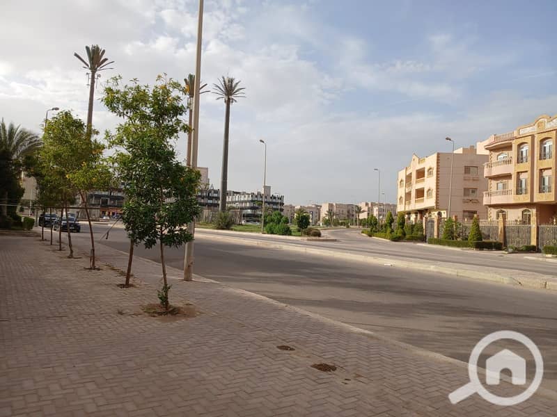 8 757dc84b-92b5-4ef9-84b0-b4718460ac04. jpg