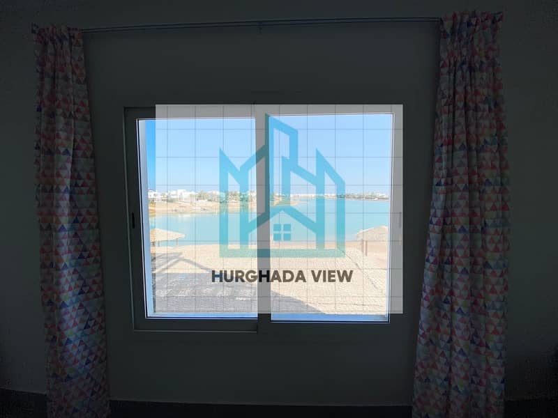 12 c83b7c64-b32e-465e-abb2-cd7e9a55d4e8. jpg