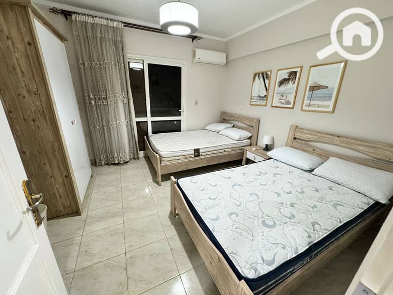 7 9917bb9d-6106-4ad4-a3fd-d9a8ae1d7b1d. jpeg