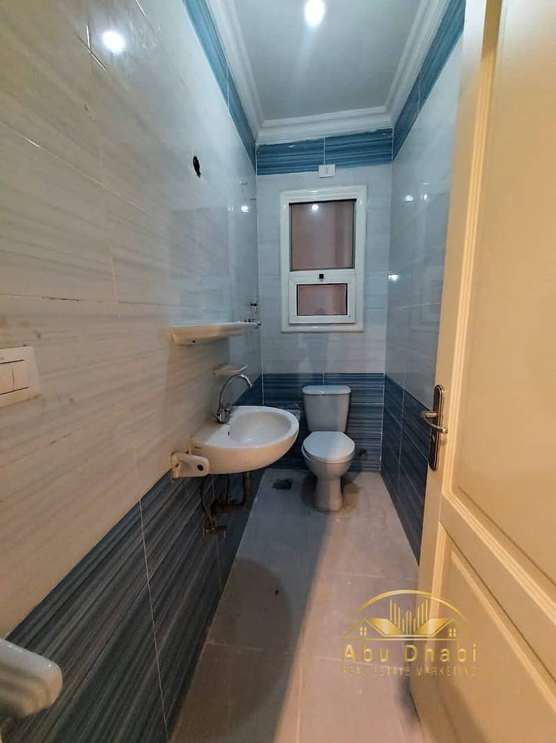 9 4f74c6a5-29cd-4349-a6f7-eaf8a02eb627. jpg