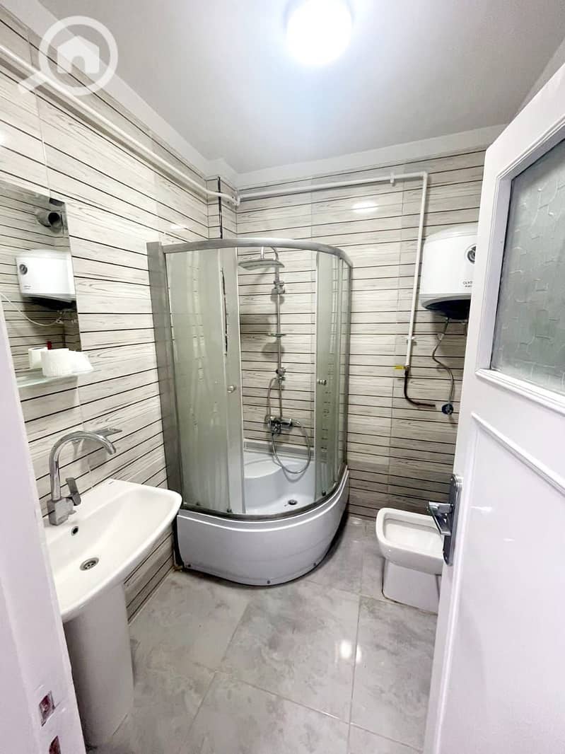 10 a7e32b9e-11be-4fc2-88dd-d761487f6726. jpg